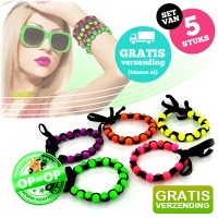 Bekijk de aanbieding van voorHAAR.nl: 5 hippe fluorescerende armbanden
