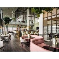 Combineer de gezellige stad Haarlem met strand en luxe van Van der Valk