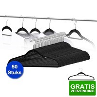 Bekijk de deal van DealDonkey.com: 50 Stevige suede kledinghangers - zwarte kleerhangers