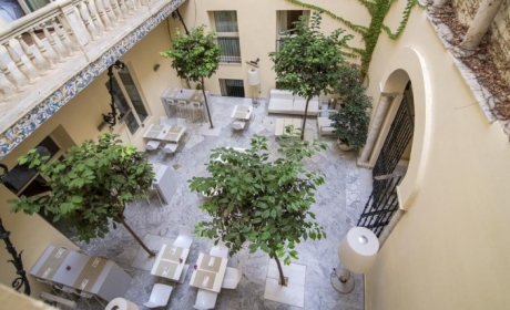 Bebsy.nl: Hotel Petit Palace Santa Cruz