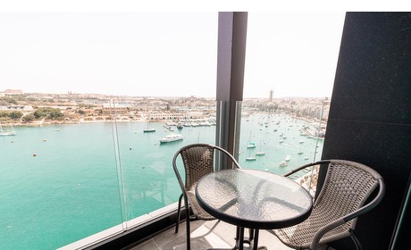 Bebsy.nl: The Londoner Hotel Sliema